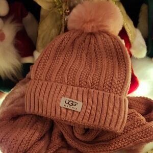 UGG  Blush Knit Hat with A Cute Baby Pink Pom Pom On hat